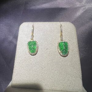 Elegant Green Leaf Earrings